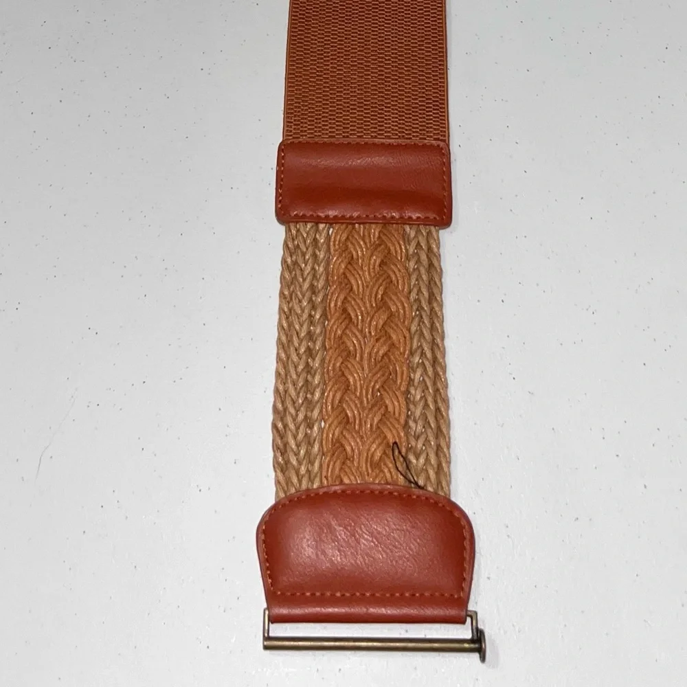 Woven Leather Stretchy Belt with Hinge Closure